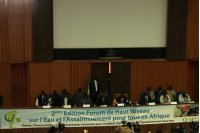vue des officiels à l'ouverture du forum