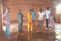 la_delegation_conduite_par_le_president_du_pne-benin_visite_un_fpm_abandonne_dev