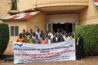 Photo de famille des participants à la session d'Abomey