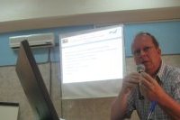 Représentant des PTF (DED) à l'atelier au cours d'une intervention