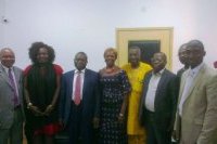 Photo de famille de la délégation avec le Ministre