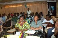 Vue partielle des participants à l'ouverture du salon