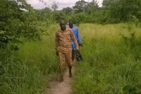 Le Maire de Kouandé et le Coordonnateur du PNE-Bénin, en route sur le site (…)
