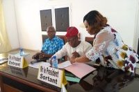 Signature du PV par le Président sortant