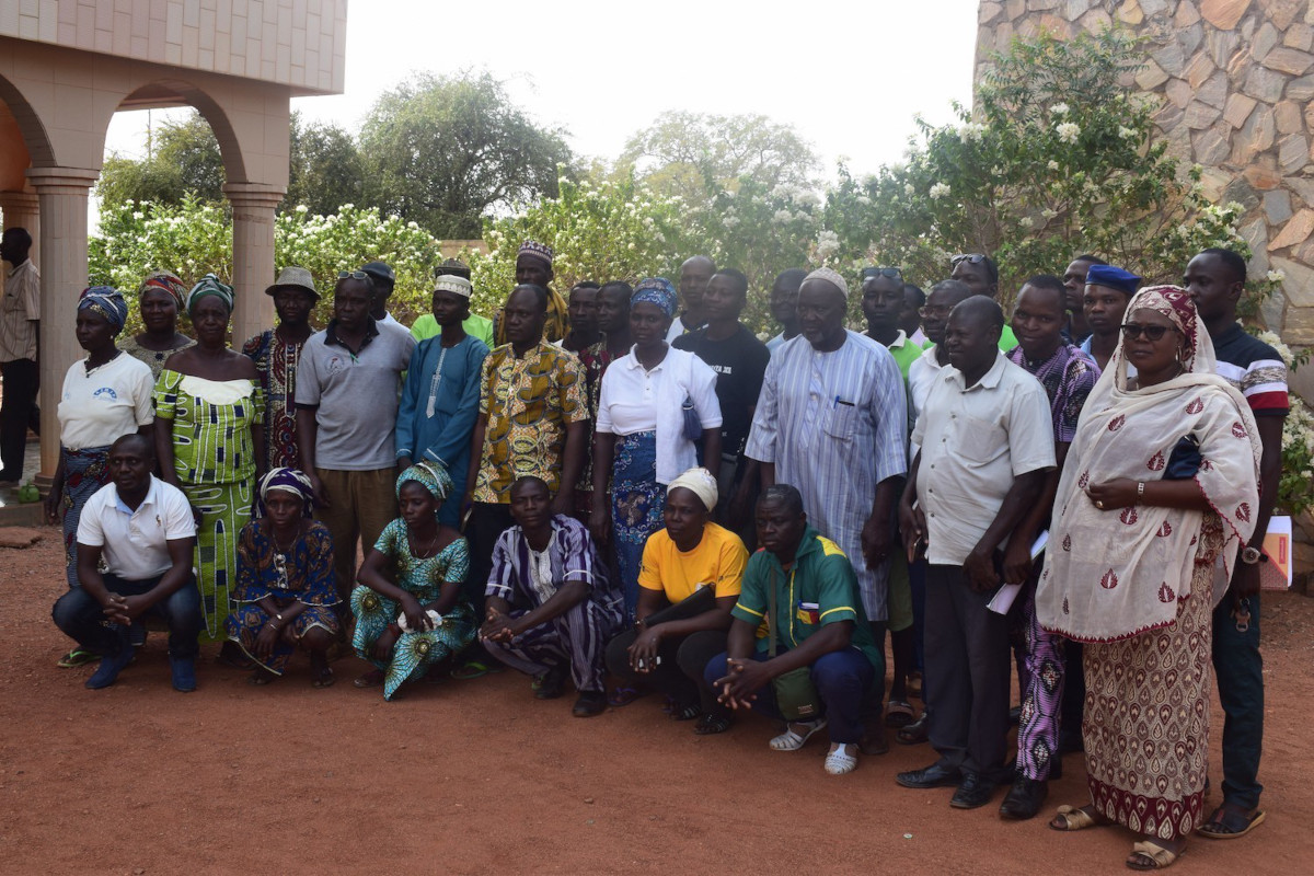 Photo de famille des membres du CLE Tchoutchoubou