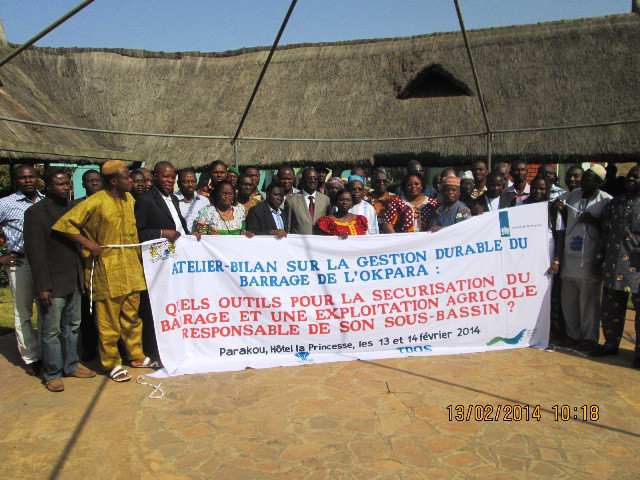 Photo de famille des participants à l'atelier