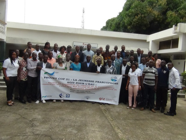 Photo de famille des participants